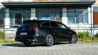 Kia Ceed SW 1.5 T-GDi GT-Line - 4