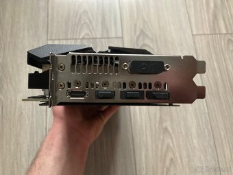 ASUS ROG Strix GTX 1080 Ti 11GB - 4