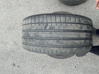 245/35r19 - 4