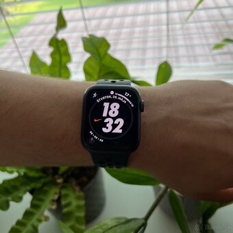 Apple Watch SE Nike 44mm - 4