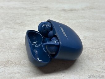 Bose QuietComfort Ultra Earbuds, Blue - 4