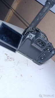 Canon R7 18-150mm a 18-50mm - 4