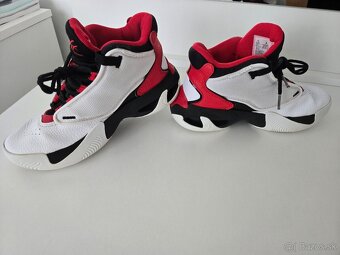 Tenisky Air Jordan Max Aura 4 - 4
