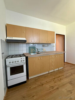 Predaj veľký 2 izbový byt, čiastočná rek., šatník, Chrenová - 4