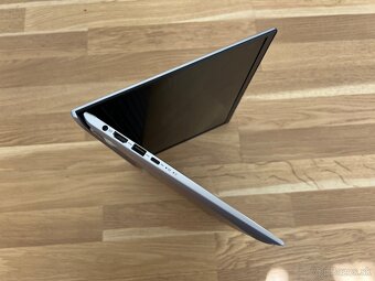 Asus ZenBook - 4