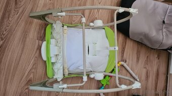 Predám detské vibračné a hojdacie kreslo zn. Fisher Price - 4