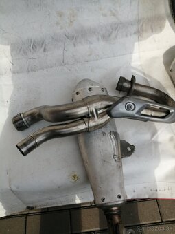 Výfuk - 4