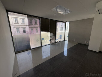 Exkluzívne obchodné priestory - 128 m2 - v centre mesta - 4