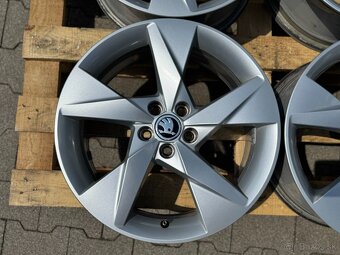R17 5x100 Original Skoda KAMIQ - SCALA - VOLANS 6.5J ET40 - 4