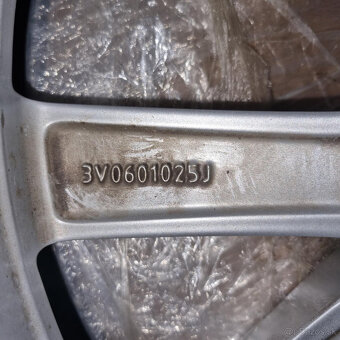 Škoda disk 5x112 R18 8J ET44 - 4