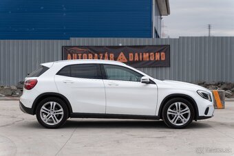 Mercedes-Benz GLA 180 - 4