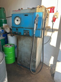 Predám výdajné stojany na oleje - 4