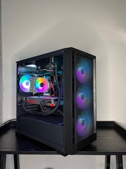 Intel 14jadro/28vlakno, Vega 64 8gb, 16GB RAM, 256gb+1tb - 4