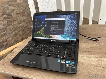 Medion Akoya P6622-15,6"HD/Intel i3/4gb ram/Nvidia gt 310m - 4