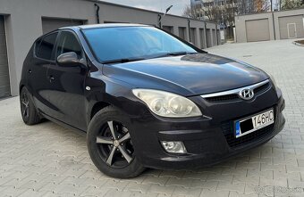 Predám Hyundai i30 1.6Crdi 85Kw R.v 2011. - 4