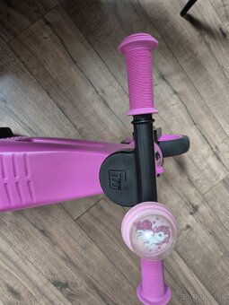 Funny Wheels Odrážadlo ruzove - 4