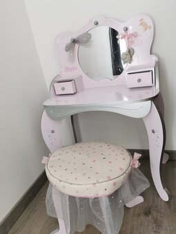 Detsky kozmeticky stolik - 4