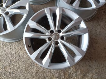 Original R19 Audi - 4