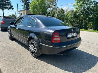 Škoda Superb - 4