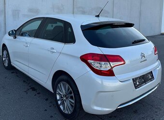 Citroen C4 rok 2012 hatchback biela farba - 4