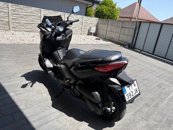 Yamaha X-Max 250 MomoDesign - 4