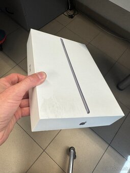 Predám Ipad 9 64GB Wifi + Cellular (SIM - 4 LTE) - 4