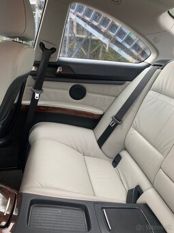 Biely interiér BMW e92 - 4