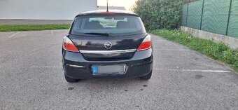 Opel astra - 4