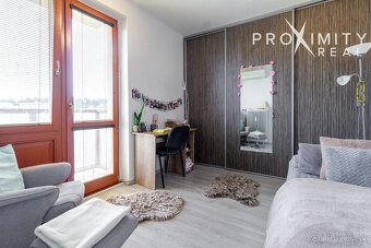 Priestranný 3 - izbový zariadený byt na prenájom s 3x balkón - 4