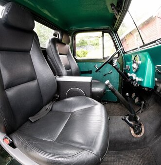 1962 Jeep - Klasické Auto - 4