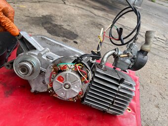 Babetta 210 motor 2 - 4