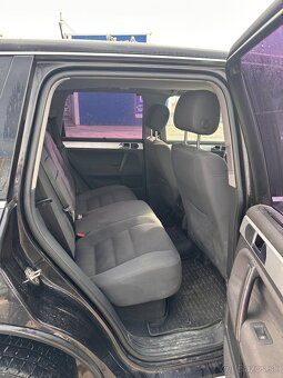 iba za 2700 eur  Touareg 3.0 TDI – 2006 – manuál 6-st - 4
