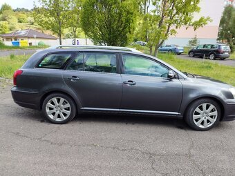Toyota Avensis 2,0 diesel - 4