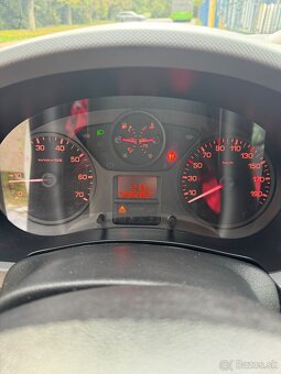 Predam peugeot partner 1,6 diesel 66kw 2016 rok - 4