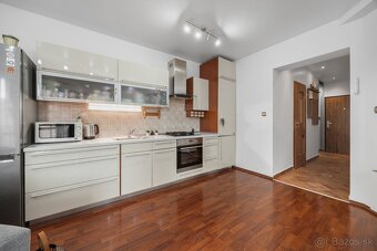 Na predaj krásny 2 izbový byt ul. Nová Ves Dunajská Streda - 4