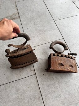 Žehlička na uhlie - 4