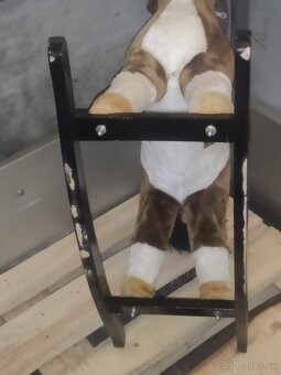 Starý krásny drevený hojdací koník - 4