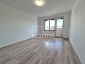 ZNÍŽENÁ CENA - 3 izbový byt s loggiou, s možnosťou krbu... - 4