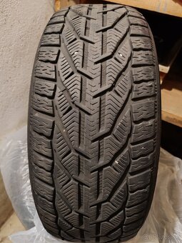 M+S 225/50 R17 - 4