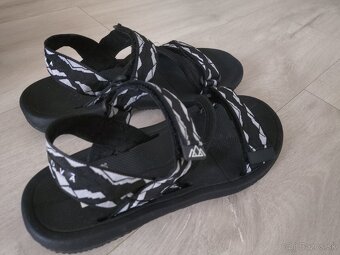 Dámske trekové sandále - 4