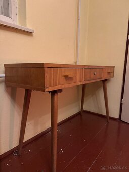 Kvalitná drevená spálňová súprava - 4