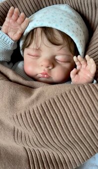 Realistická bábika Marko - 4