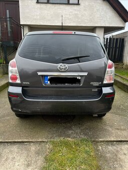 Toyota corolla verso - 4