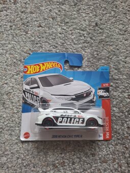 Hot wheels mix autíčok 3. - 4