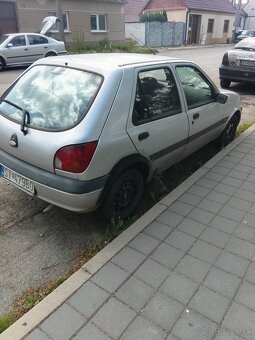 Ford fiesta - 4