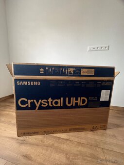 - SAMSUNG U7100 Crystal UHD (43) - - 4