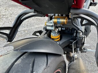 Triumph Speed Triple 1050 R - 4