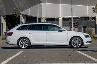 Škoda Superb 2.0TDI DSG kombi - 4