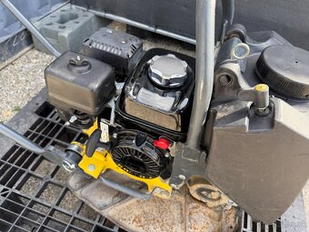 Vibračná doska Bomag BP 12/50 A 82kg - 4