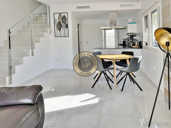 Mezonetový dom 4+kk s bazénom, Torrevieja-Los Balcones, Špan - 4